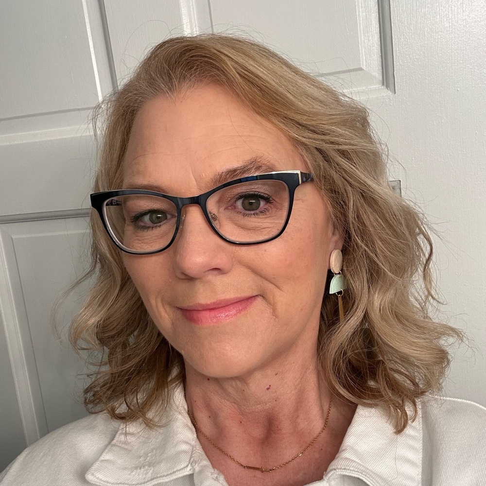 Meet your Posher, Desiree